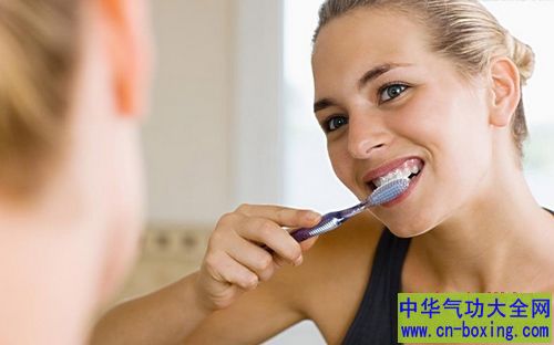 牙齿好才入流 专家细说窍门