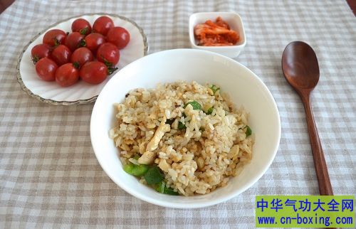 隔夜饭当早饭