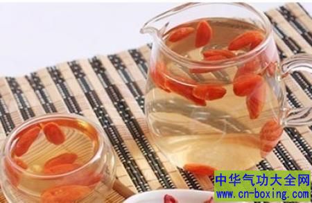 枸杞子泡水喝的功效与禁忌