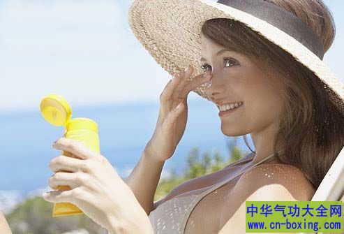 紫外线伤害是皮肤癌的元凶 如何正确选择和使用防晒霜呢?