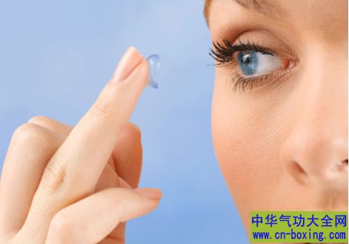 避免隐形眼镜感染的三种好办法